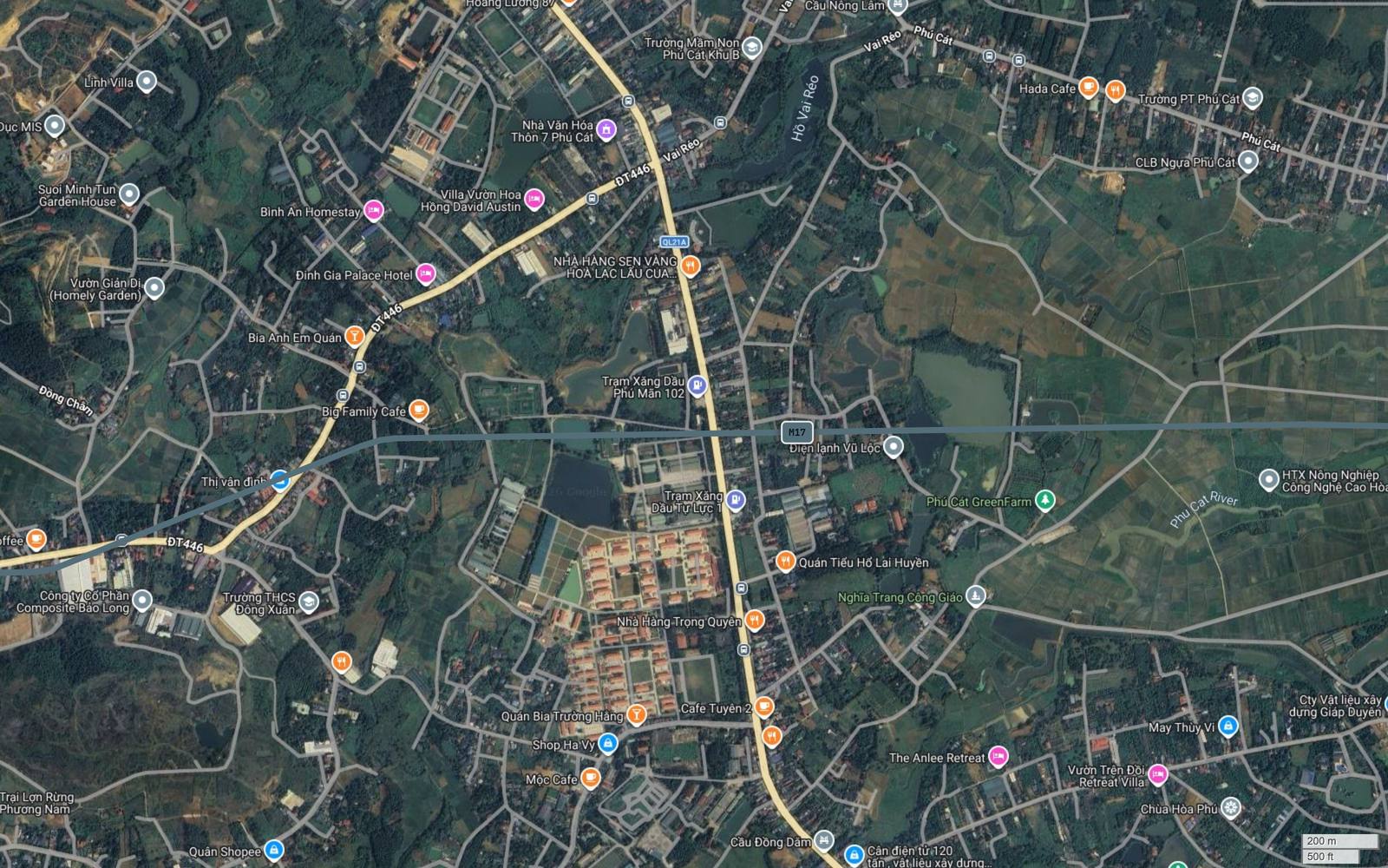 Bản đồ vệ tinh khung 15 tuyến metro số 17 chạy thẳng qua cánh đồng Phú Cát với ruộng liền thửa hai bên